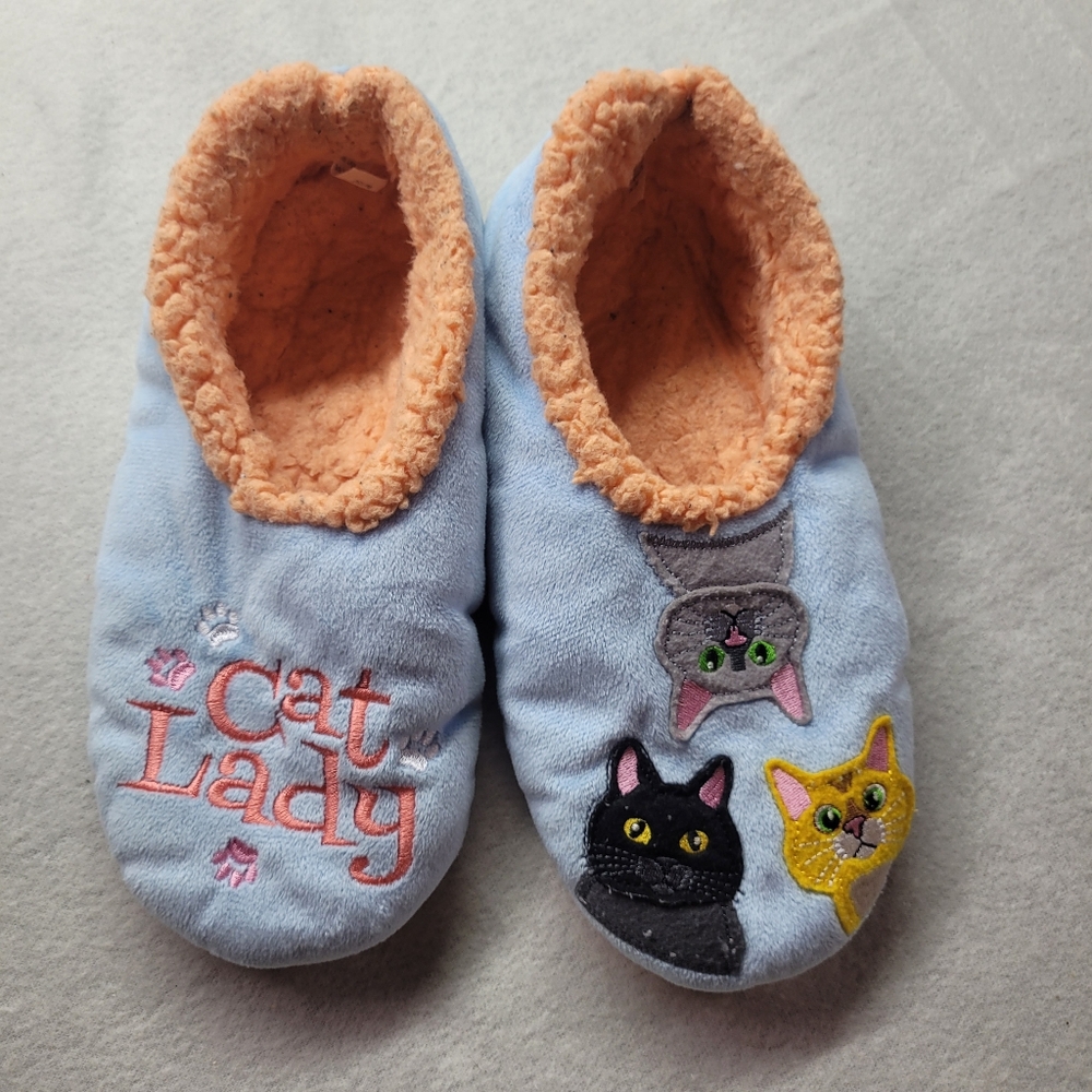 Snoozies Womens Cat Lady Slippers Non-Slip Size L (9-10)